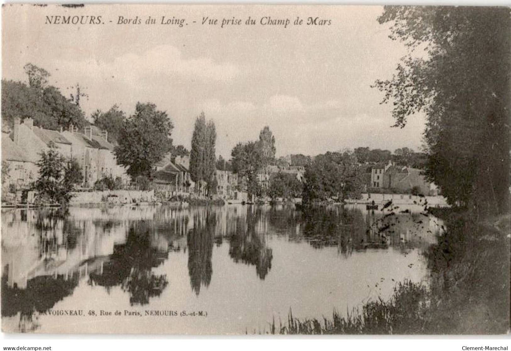 NEMOURS: Bords Du Loing Vue Prise Du Champ De Mars - Très Bon état - Nemours