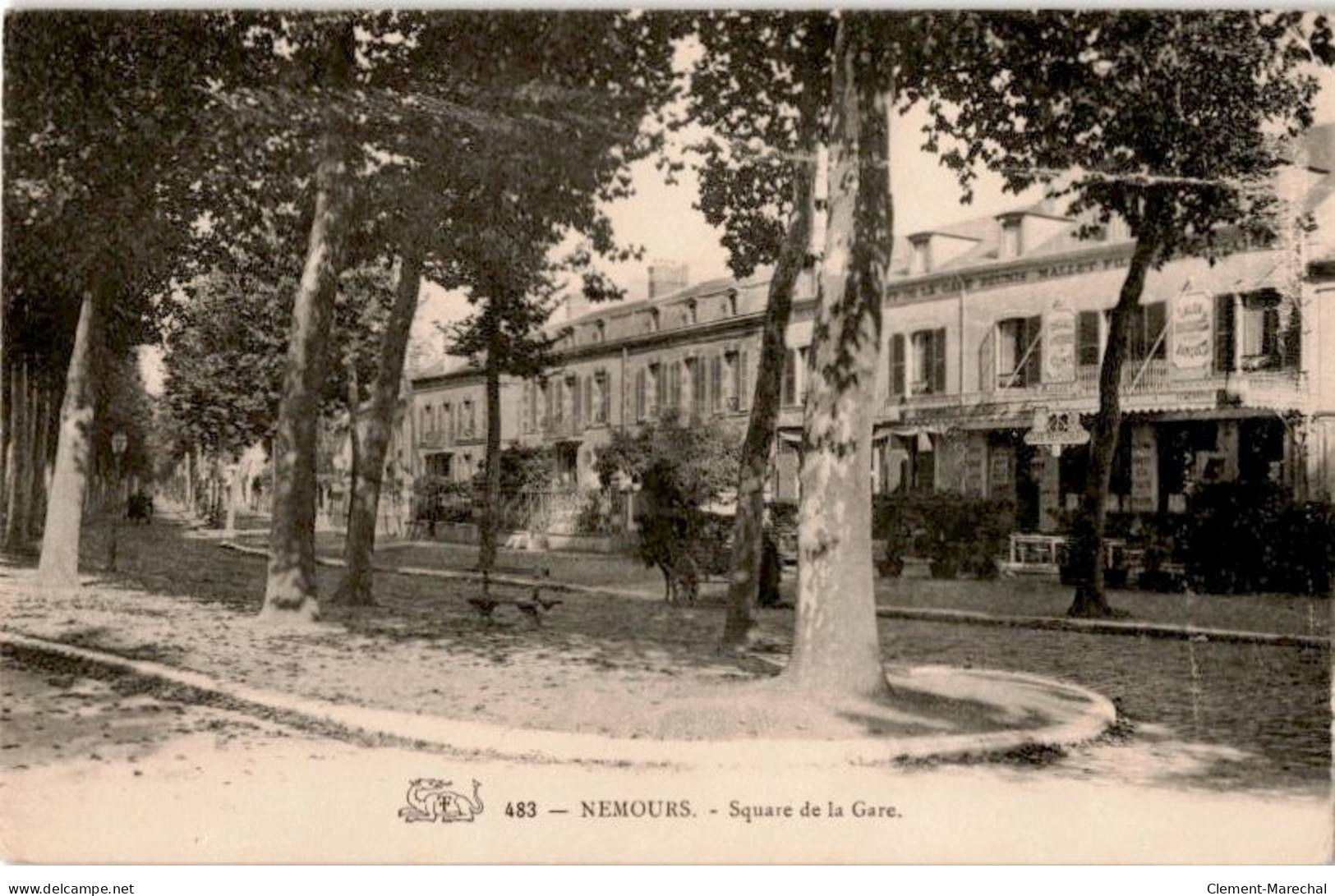 NEMOURS: Square De La Gare - état - Nemours