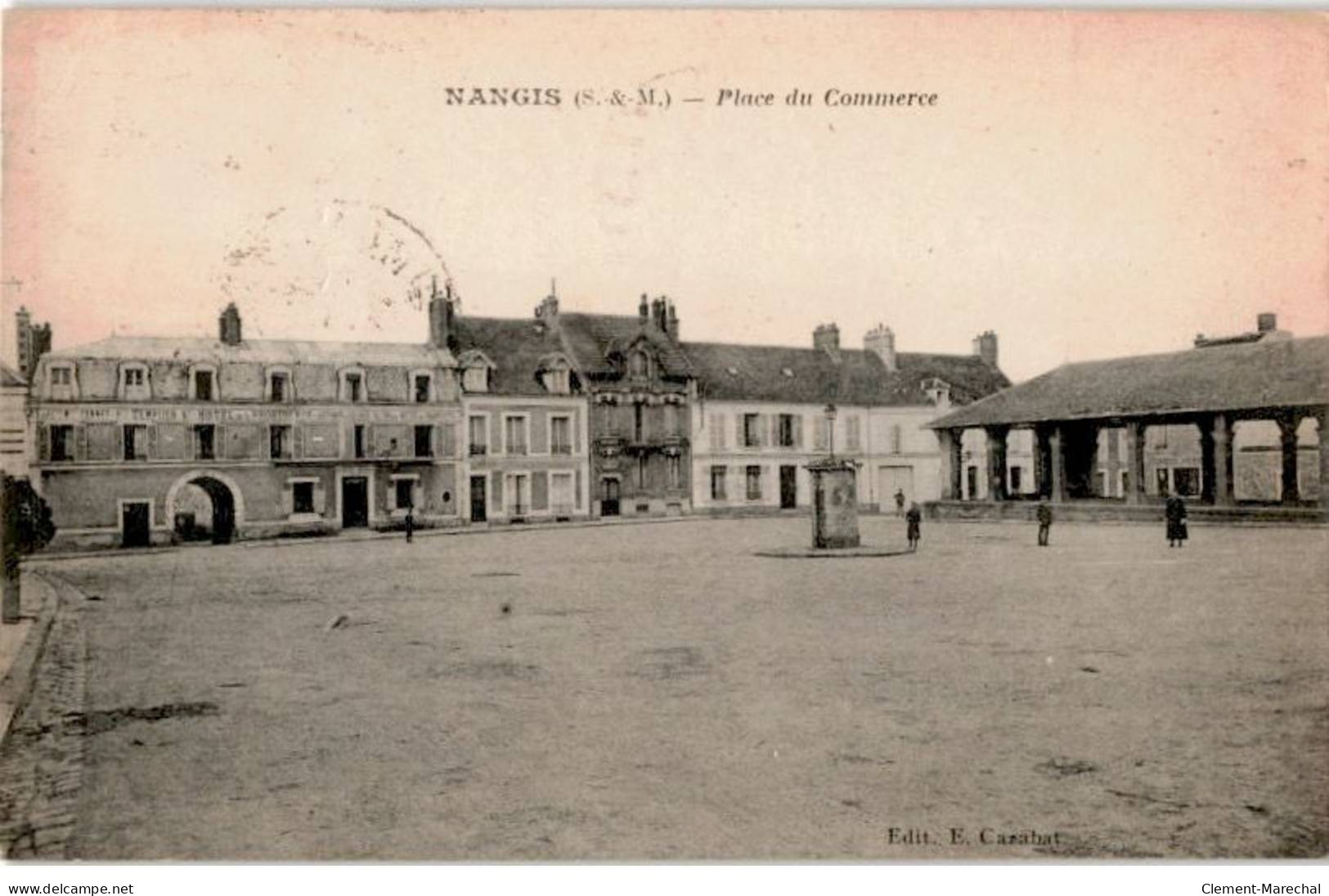 NANGIS: Place Du Commerce - Très Bon état - Nangis