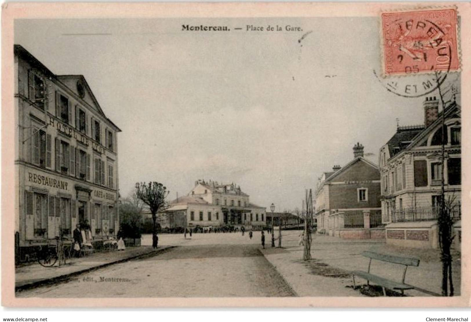 MONTEREAU: Place De La Gare - Très Bon état - Montereau