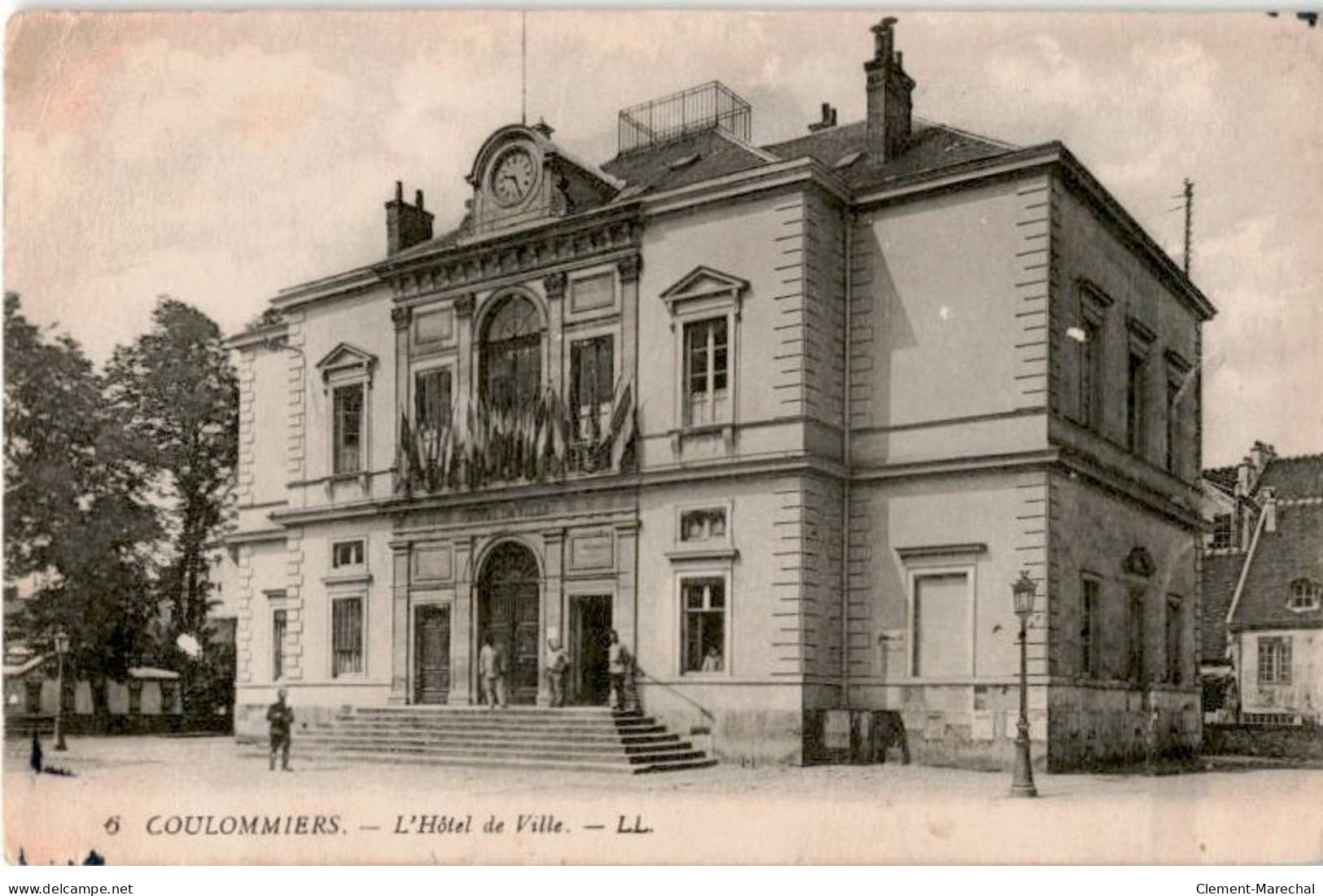 COULOMMIERS: L'hôtel De Ville - Très Bon état - Coulommiers