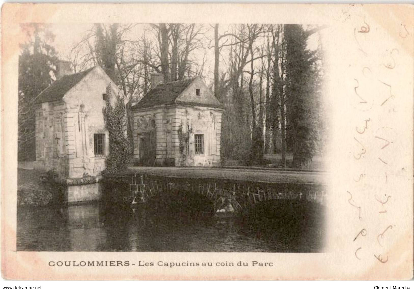 COULOMMIERS: Les Capucins Au Coin Du Parc - Très Bon état - Coulommiers