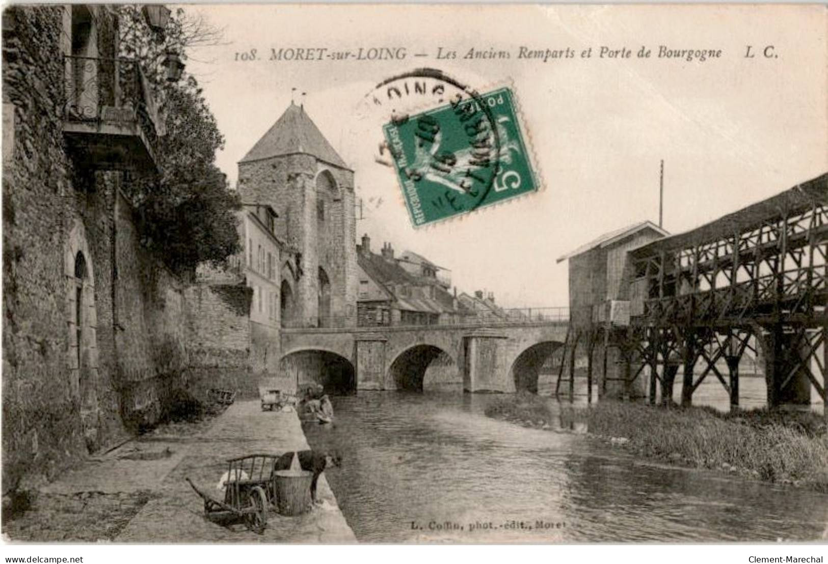 MORET-sur-LOING: Les Anciens Remparts Et Porte De Bourgogne - état - Moret Sur Loing