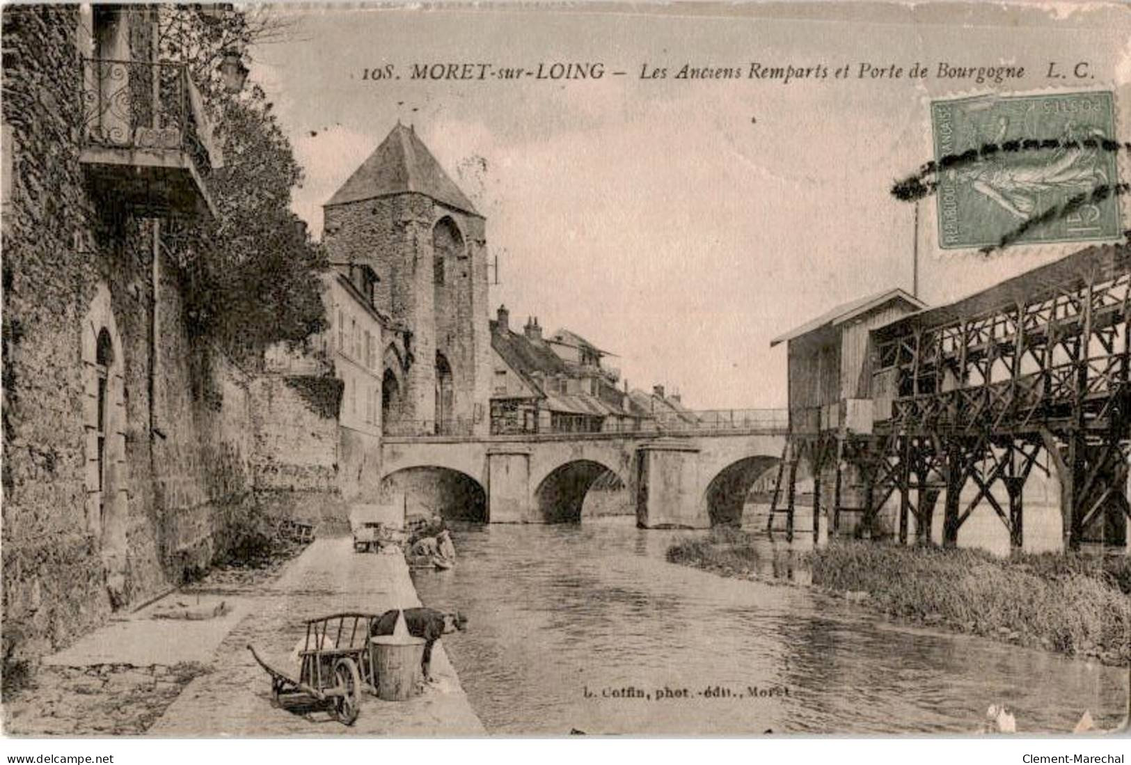 MORET-sur-LOING: Les Anciens Remparts Et Porte De Bourgogne - état - Moret Sur Loing