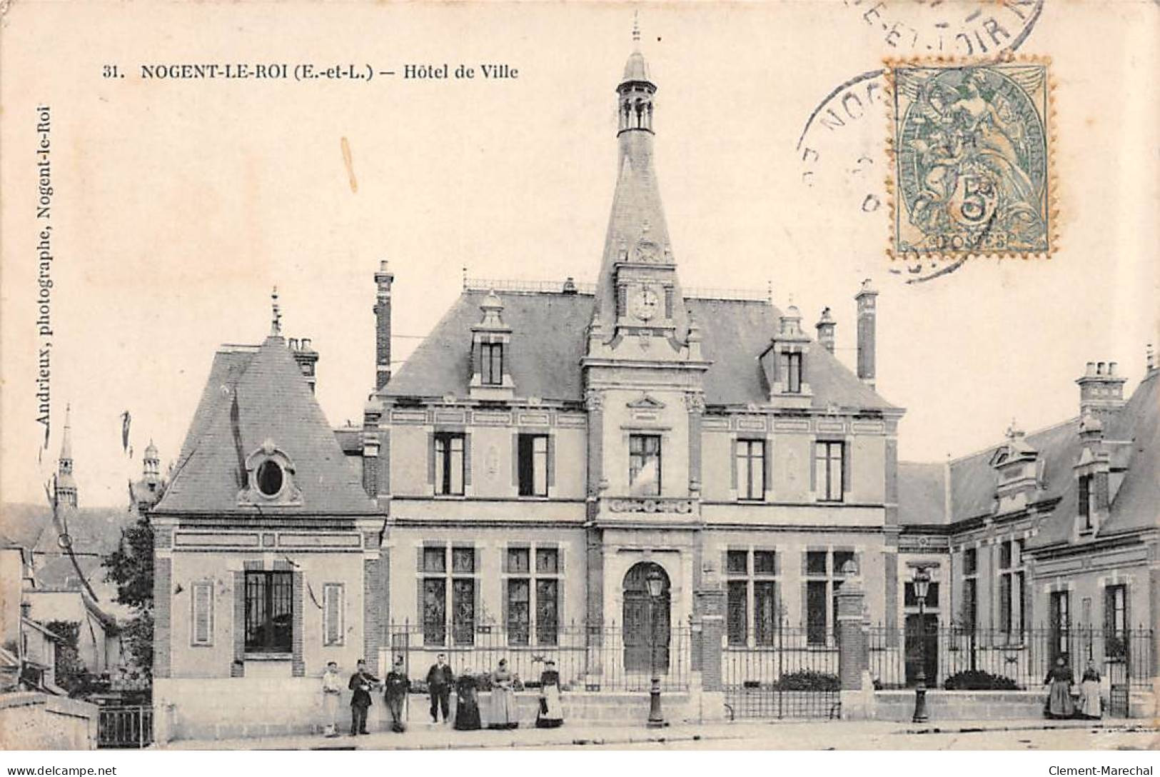 NOGENT LE ROI - Hôtel De Ville - Très Bon état - Nogent Le Roi