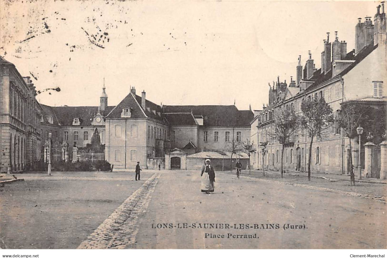 LONS LE SAUNIER LES BAINS - Place Perraud - Très Bon état - Lons Le Saunier