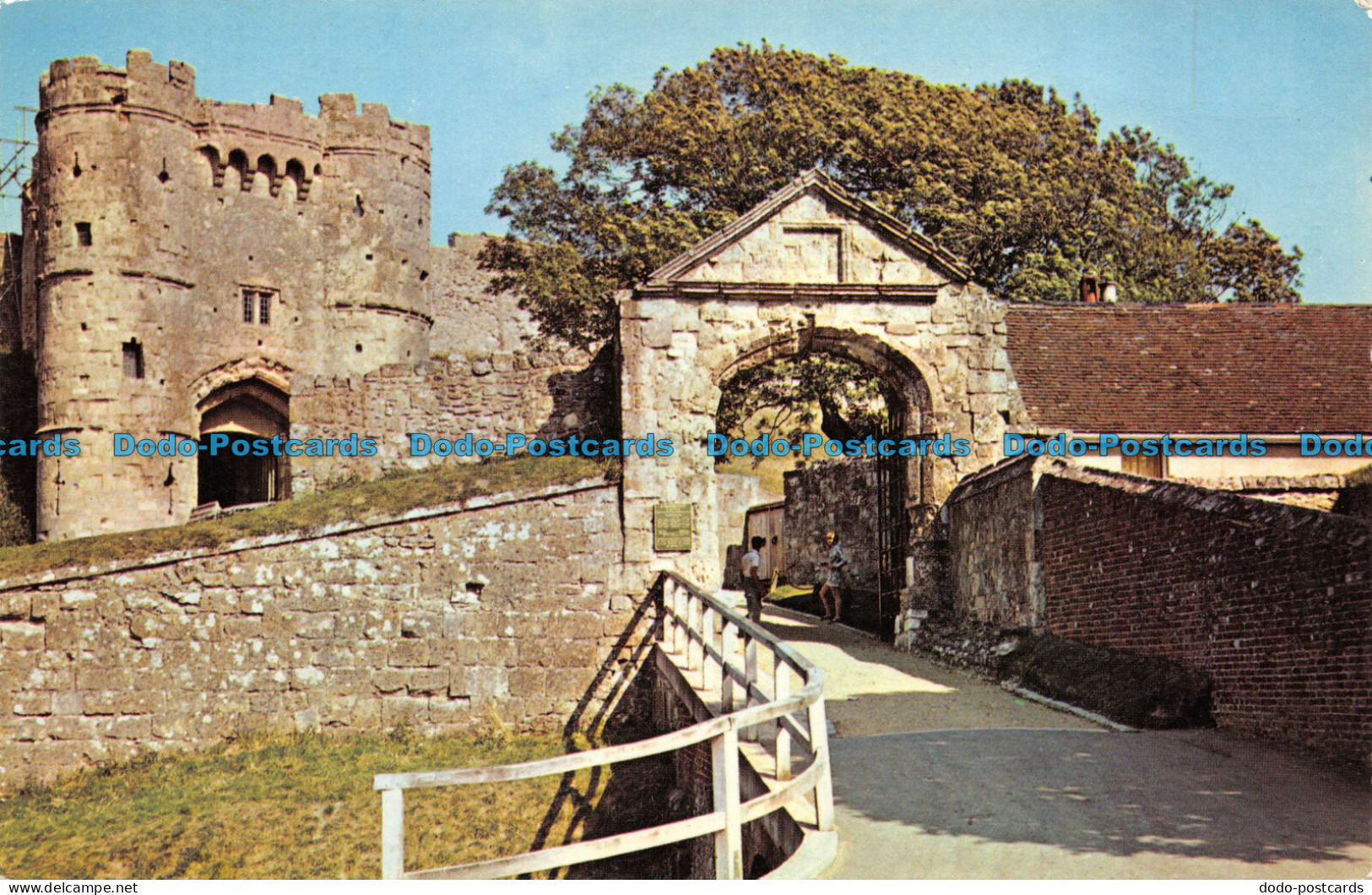 R065144 Carisbrooke Castle. I. W. Nigh - World