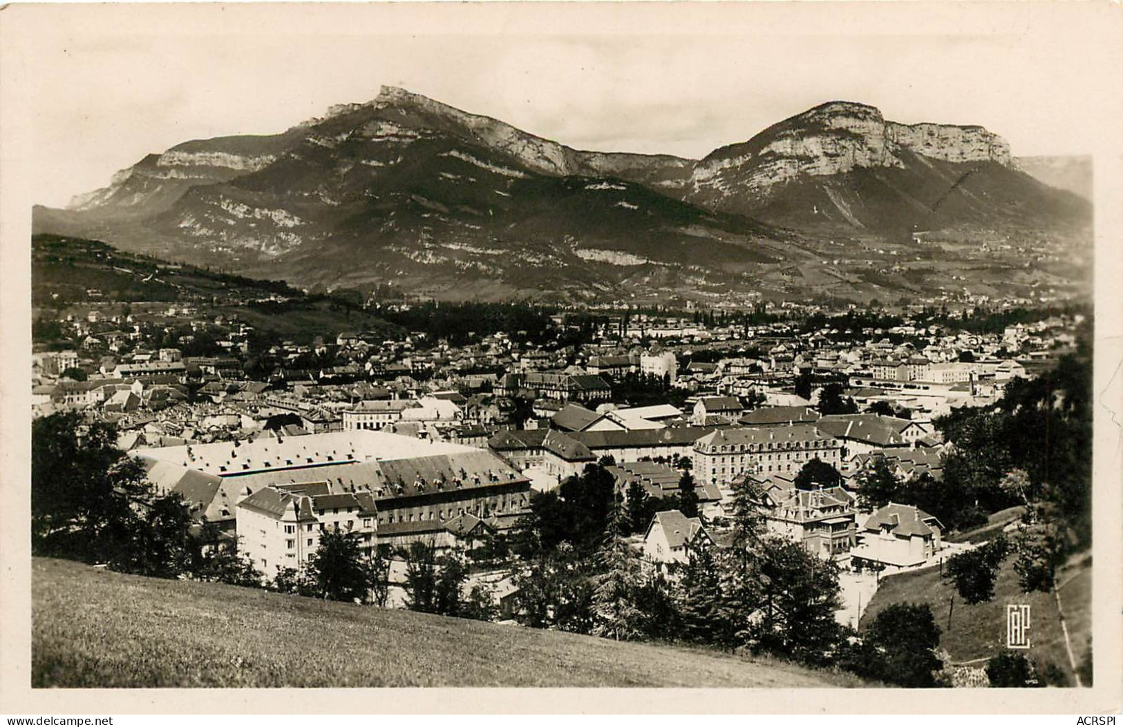 CHAMBERY, Vue Vers Les Casernes Et Le Nivolet  (scan Recto-verso) Ref 1052 - Chambery