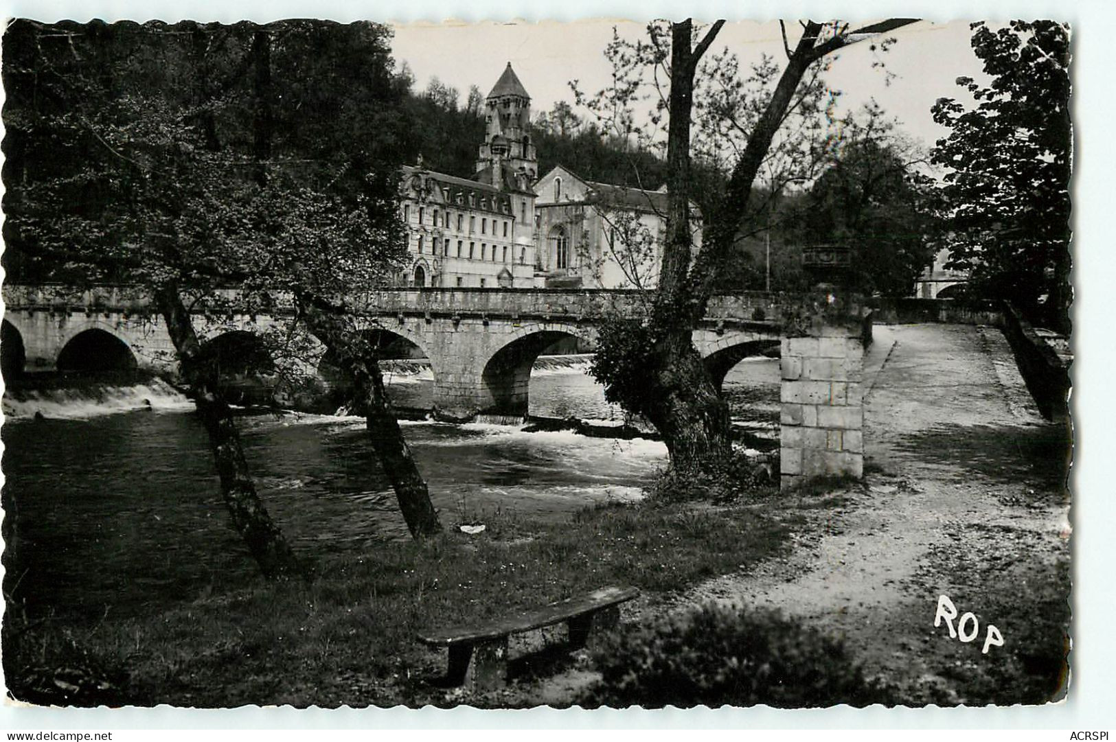 24  BRANTOME EN PERIGORD Le Pont Coudé Sur La Dronne Et L'abbaye  (scan Recto-verso) Ref 1087 - Brantome