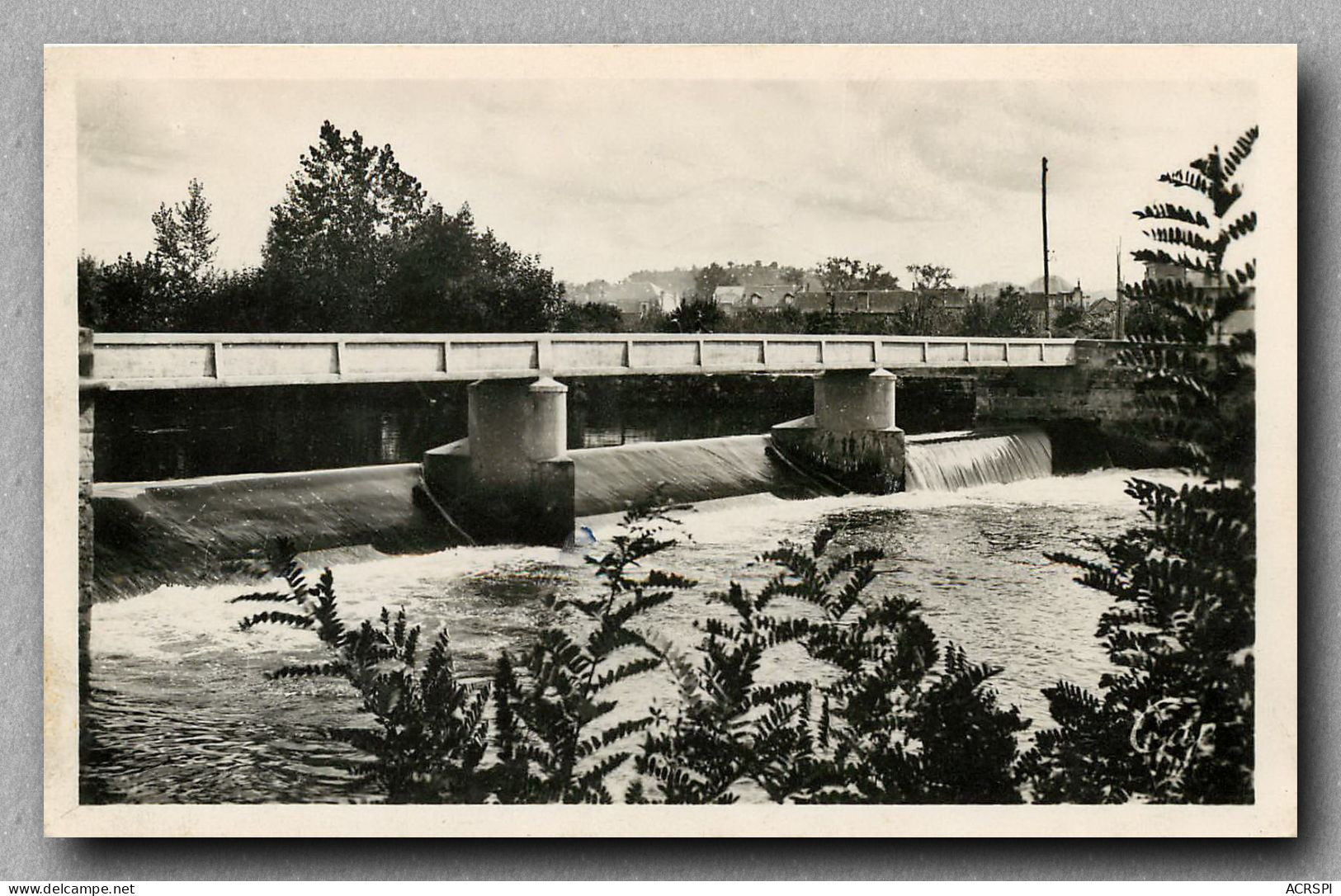 BRIVE LA GAILLARDE La Passerelle Sur La Corrèze  (scan Recto-verso) Ref 1082 - Brive La Gaillarde