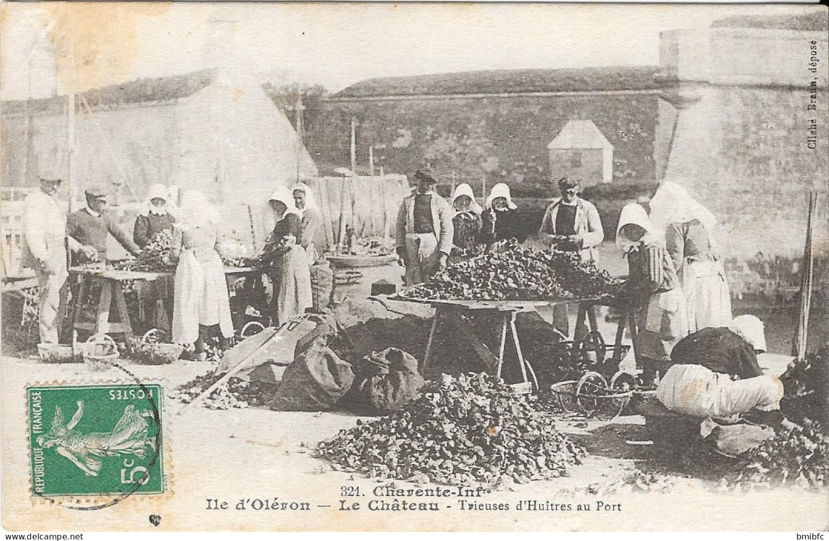 Ile D'Oléron - Le Château - Trieuses D'Huitres Au Port - Ile D'Oléron