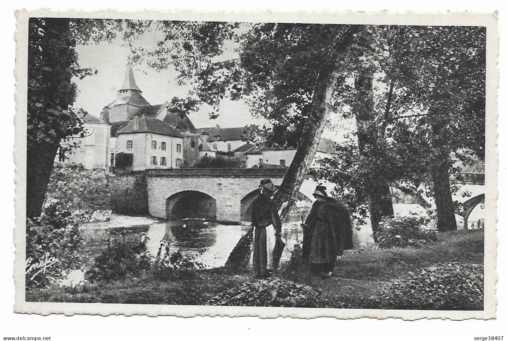 La Celle Dunoise - Paysannes Près Du Pont  - N° 10  # 2-23/22 - Autres & Non Classés