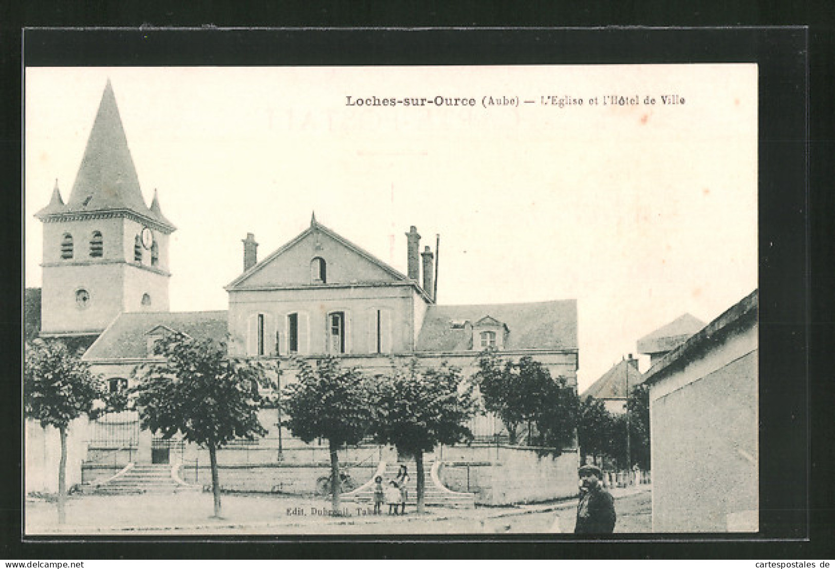 CPA Loches-sur-Ource, L`Eglise Et L`Hôtel De Ville  - Sonstige & Ohne Zuordnung