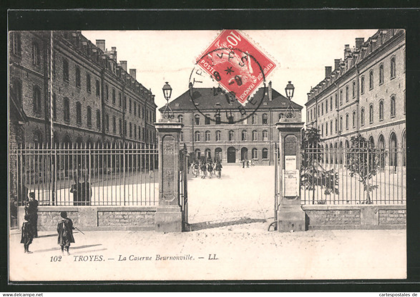 CPA Troyes, La Caserne Beurnonville  - Troyes