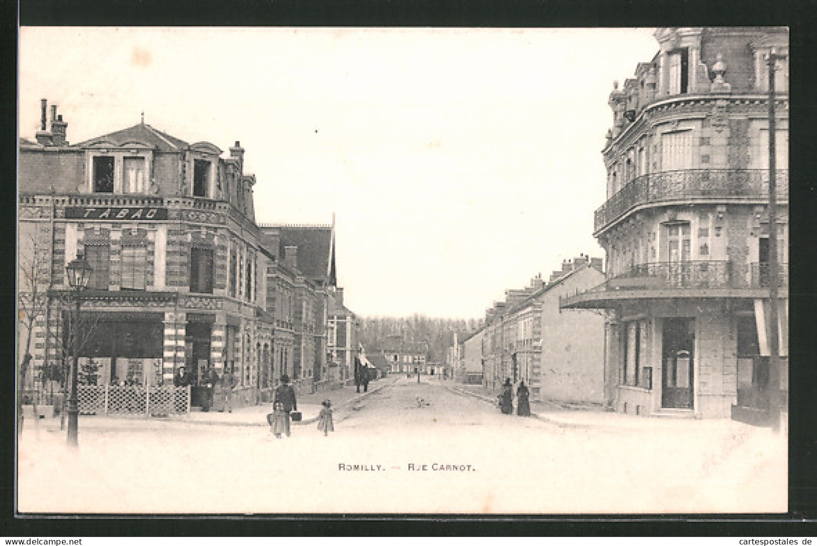 CPA Romilly, Rue Carnot  - Autres & Non Classés