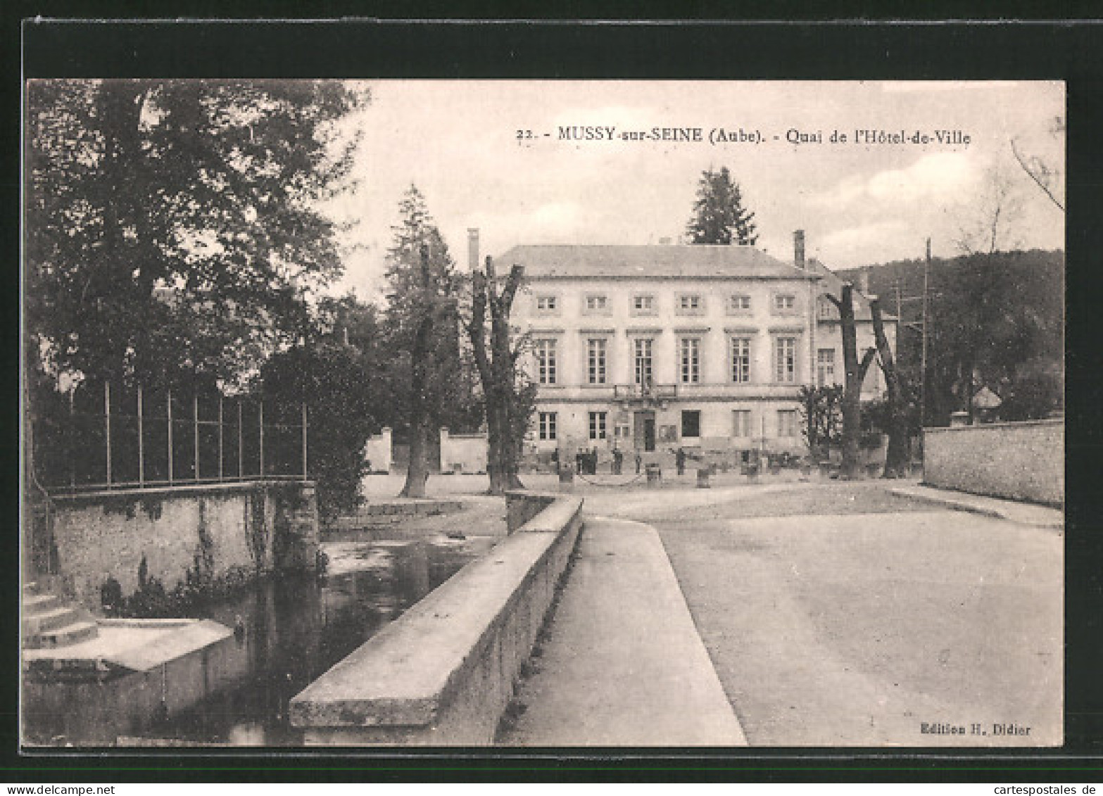 CPA Mussy-sur-Seine, Quai De L`Hôtel-de-Ville  - Other & Unclassified