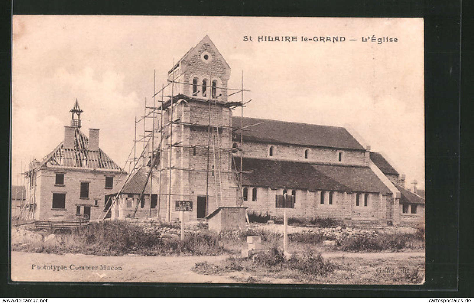 CPA St-Hilaire-le-Grand, L`Eglise  - Autres & Non Classés