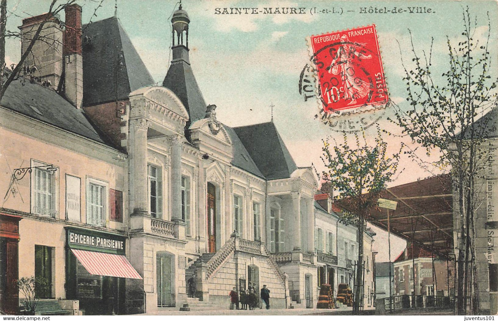 CPA Sainte Maure-Hôtel De Ville-Timbre         L2905 - Autres & Non Classés