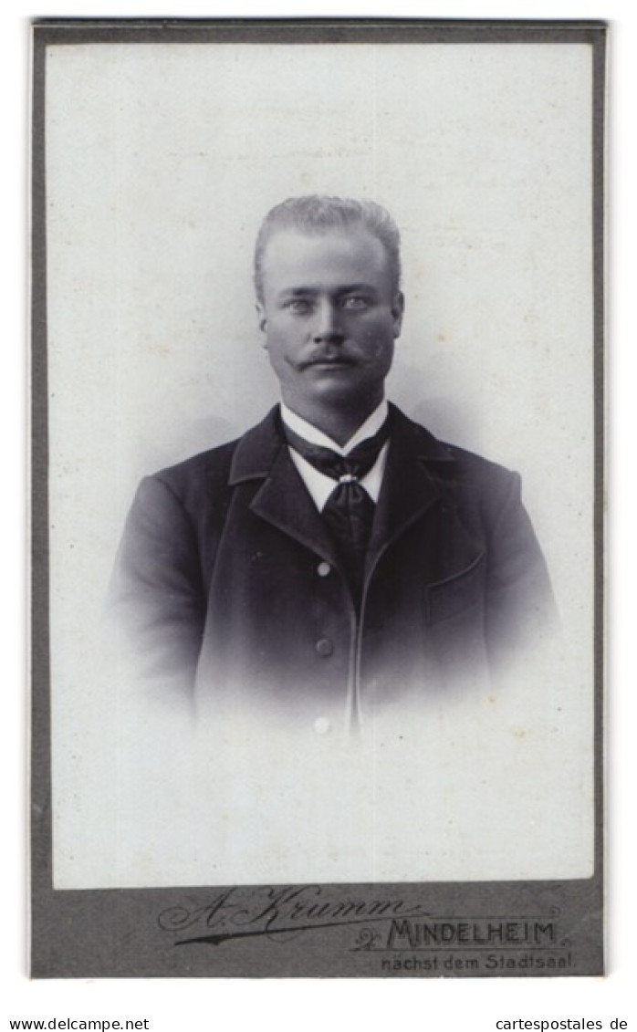 Fotografie A. Krumm, Mindelheim, Fein Gekleideter Herr  - Anonymous Persons