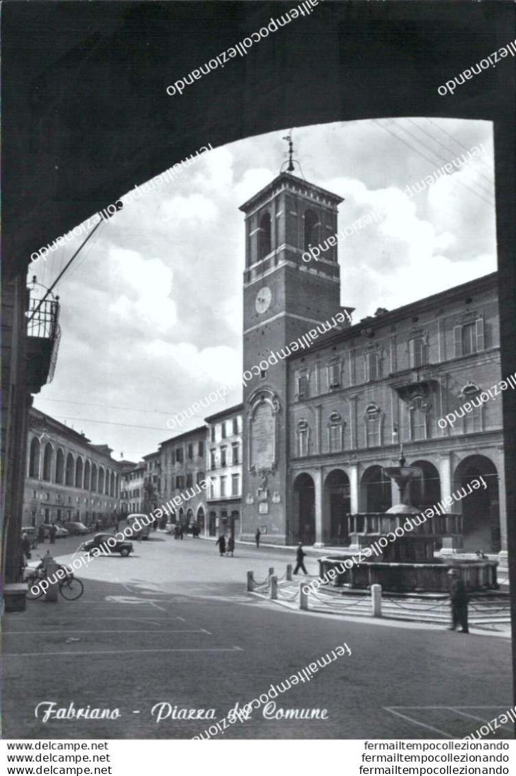 At480 Cartolina Fabriano Piazza Del Comune Provincia Di Ancona - Ancona