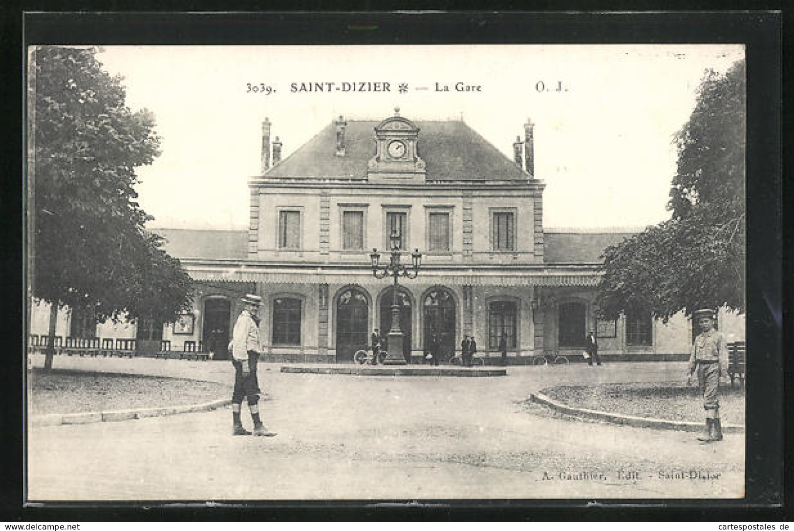 CPA Saint-Dizier, La Gare, La Gare  - Saint Dizier