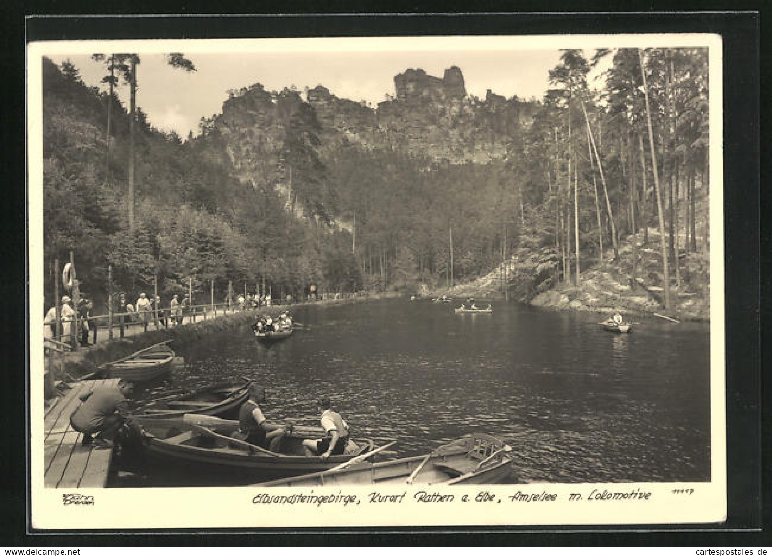 Foto-AK Walter Hahn, Dresden, Nr. 11117: Rathen A. Elbe, Amselsee M. Lokomotive, Elbsandsteingebirge  - Photographs