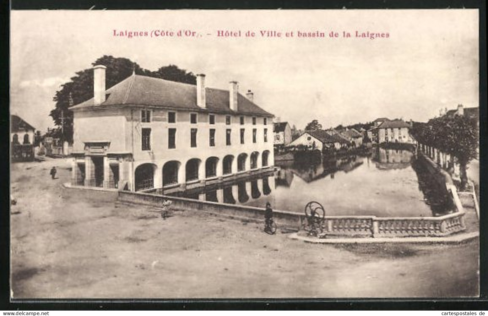 CPA Laignes, Hotel De Ville Et Bassin  - Autres & Non Classés