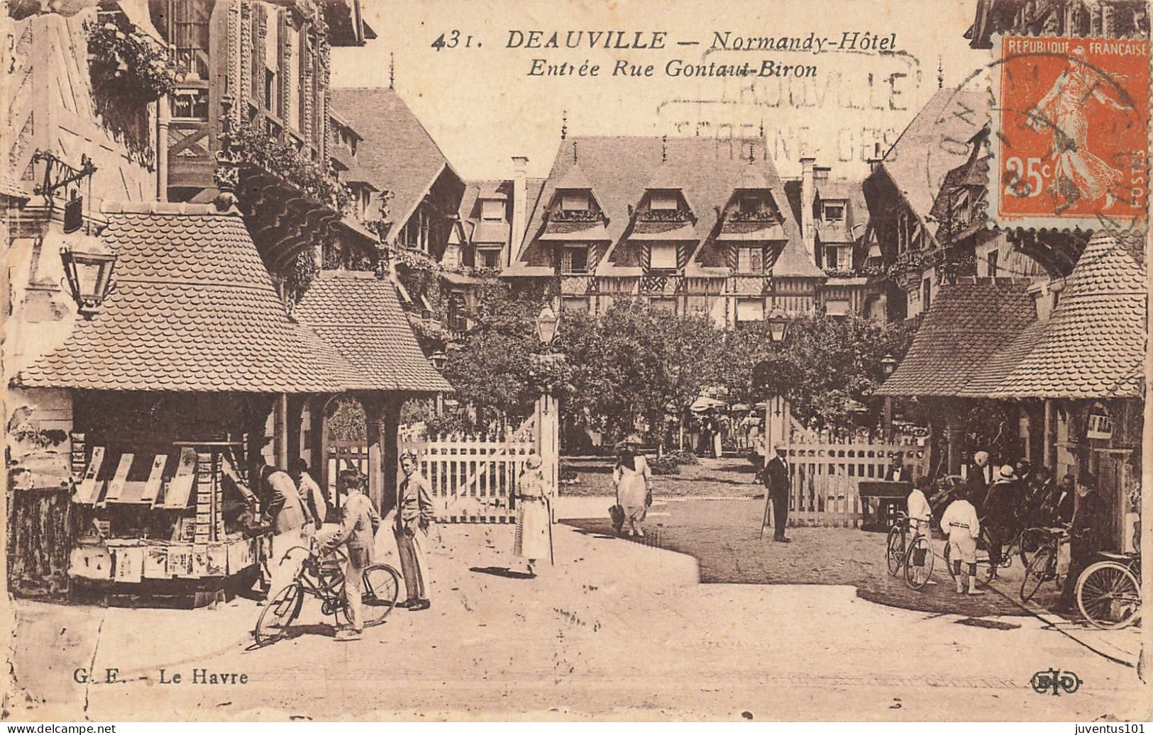 CPA Deauville-Normandy Hôtel-Entrée Rue Gontaut Biron-431-Timbre      L2906 - Deauville