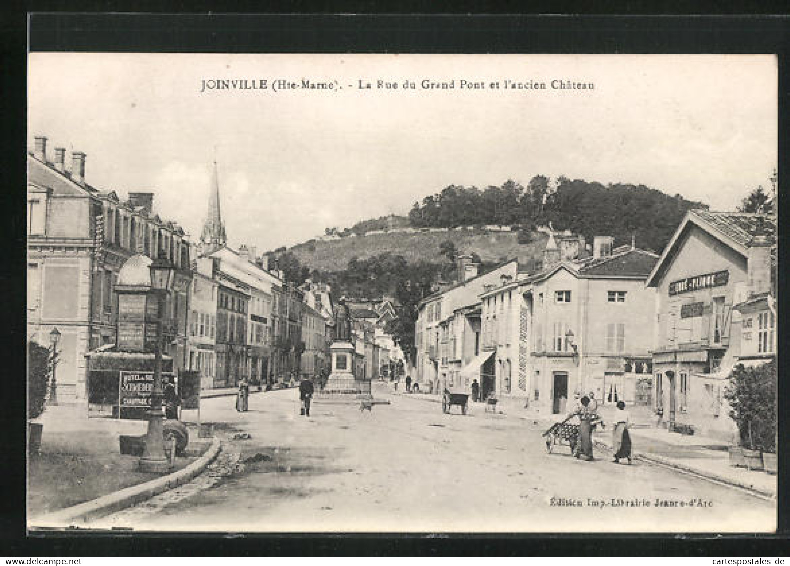 CPA Joinville, La Rue De Grand Pont Et L`ancien Chateau  - Joinville