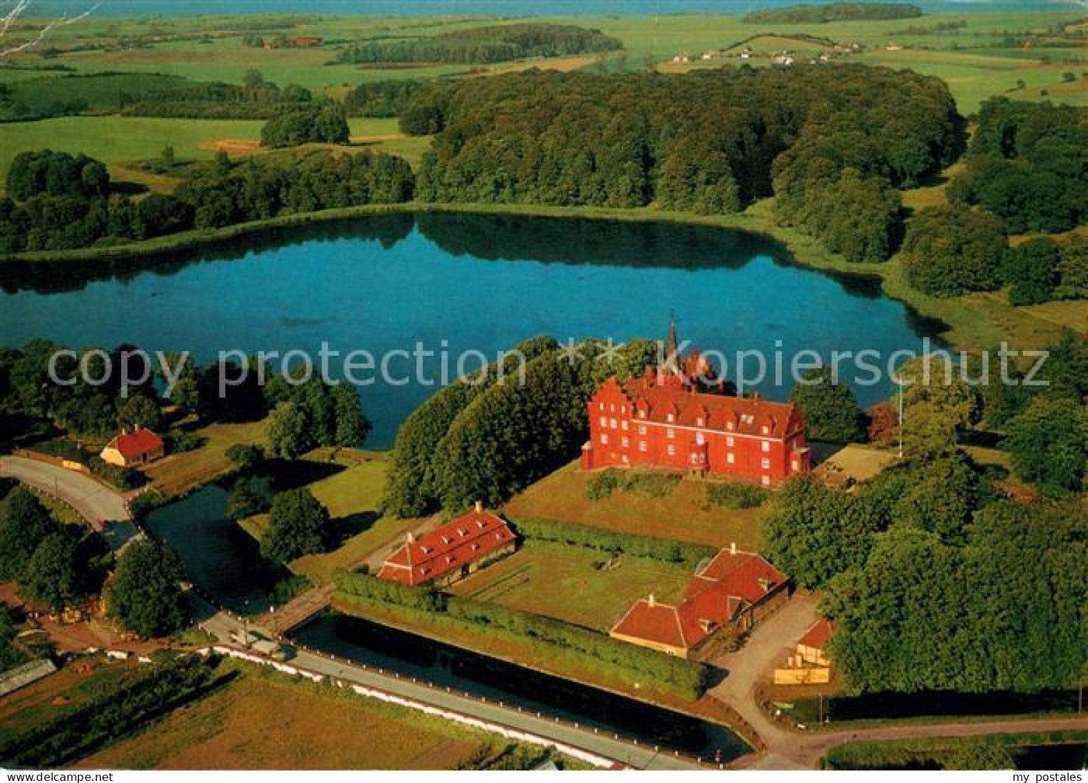73054431 Langeland Daenemark Fliegeraufnahme Tranekaer Schloss Aalborg - Danemark