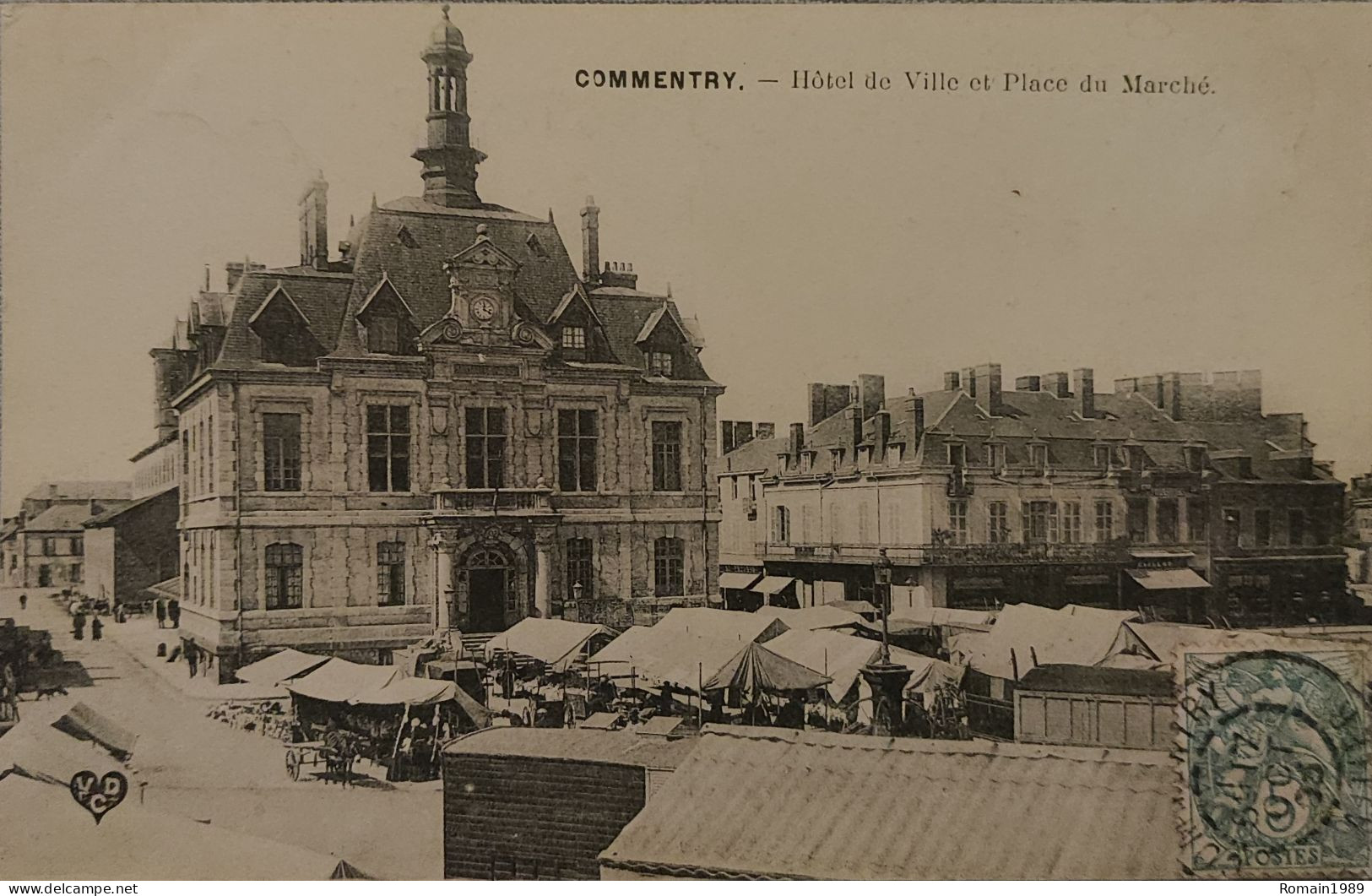 Commentry Hôtel De Ville Et Place Du Marché - Commentry