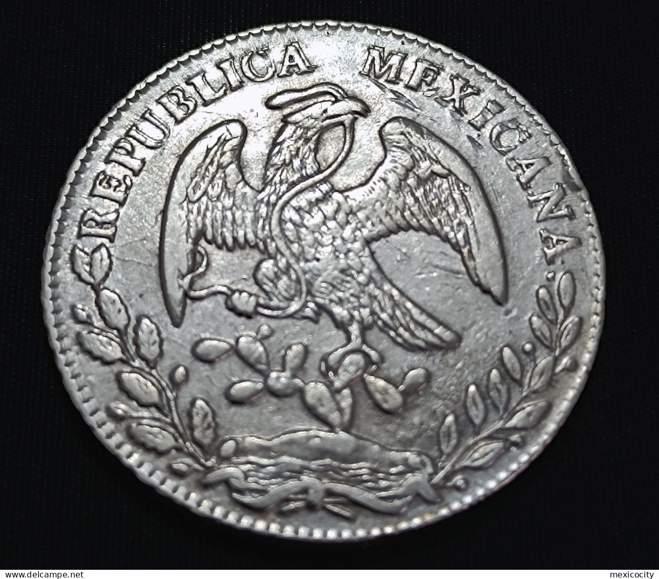 MEXICO 1884 8 REALES Silver Coin, Chihuahua Mint MM - Double Lettering On Back - See Imgs., Nice, Scarce - México