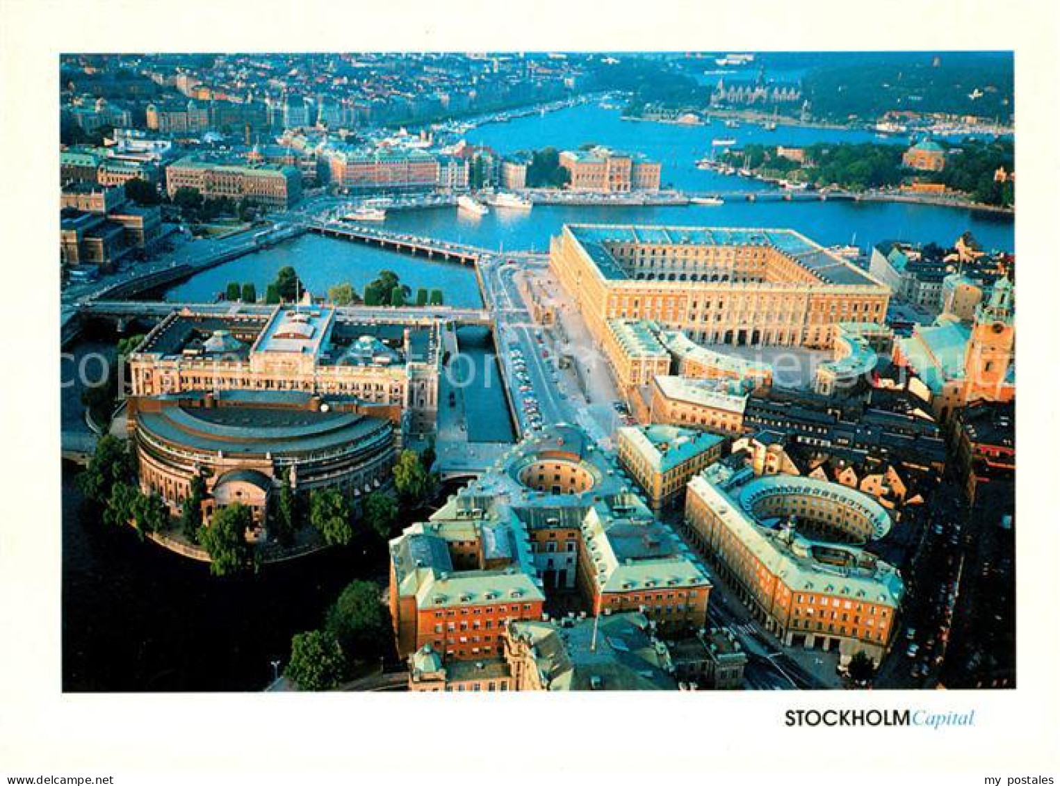 73045279 Stockholm Kgl Schloss Mit Parlamentsgebaeude Fliegeraufnahme  - Suède