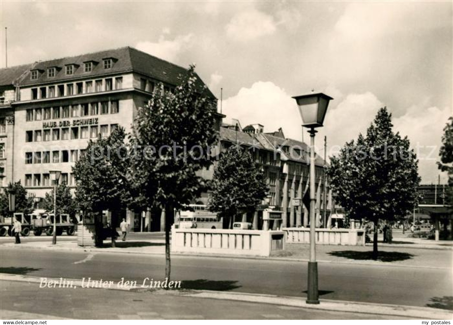 73033525 Berlin Unter Den Linden Haus Der Schweiz Berlin - Andere & Zonder Classificatie