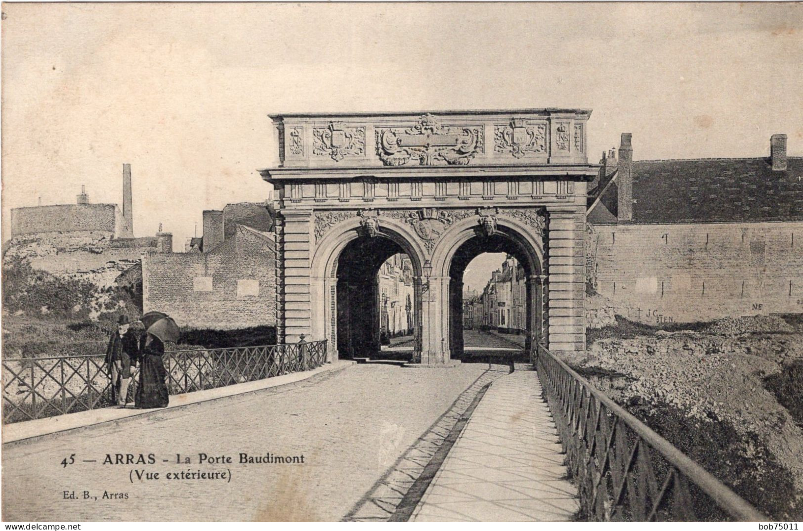 ARRAS , La Porte Baudimont ( Vue Exterieur ) - Arras