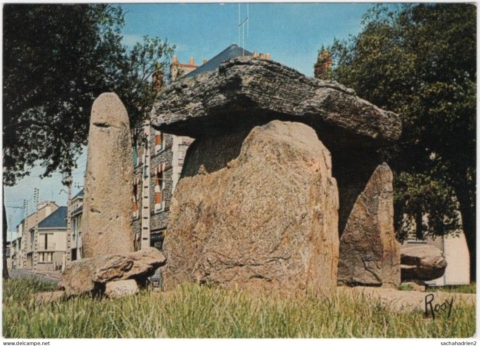 44. Gf. SAINT-NAZAIRE. Le Dolmen Et Le Menhir. 185 - Saint Nazaire