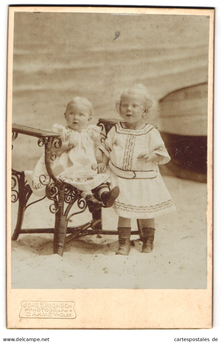 Fotografie Johs Simonsen, Dahme /Holst., Zwei Kinder Am Strand  - Personas Anónimos