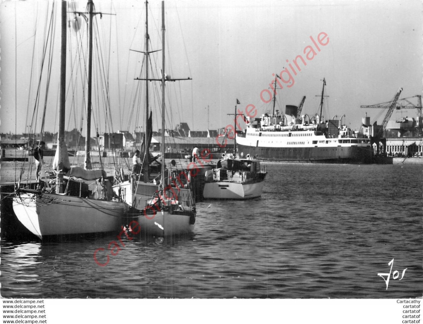 35.  SAINT MALO . Les Yachts Et Le Bateau Pour L'Angleterre . - Saint Malo