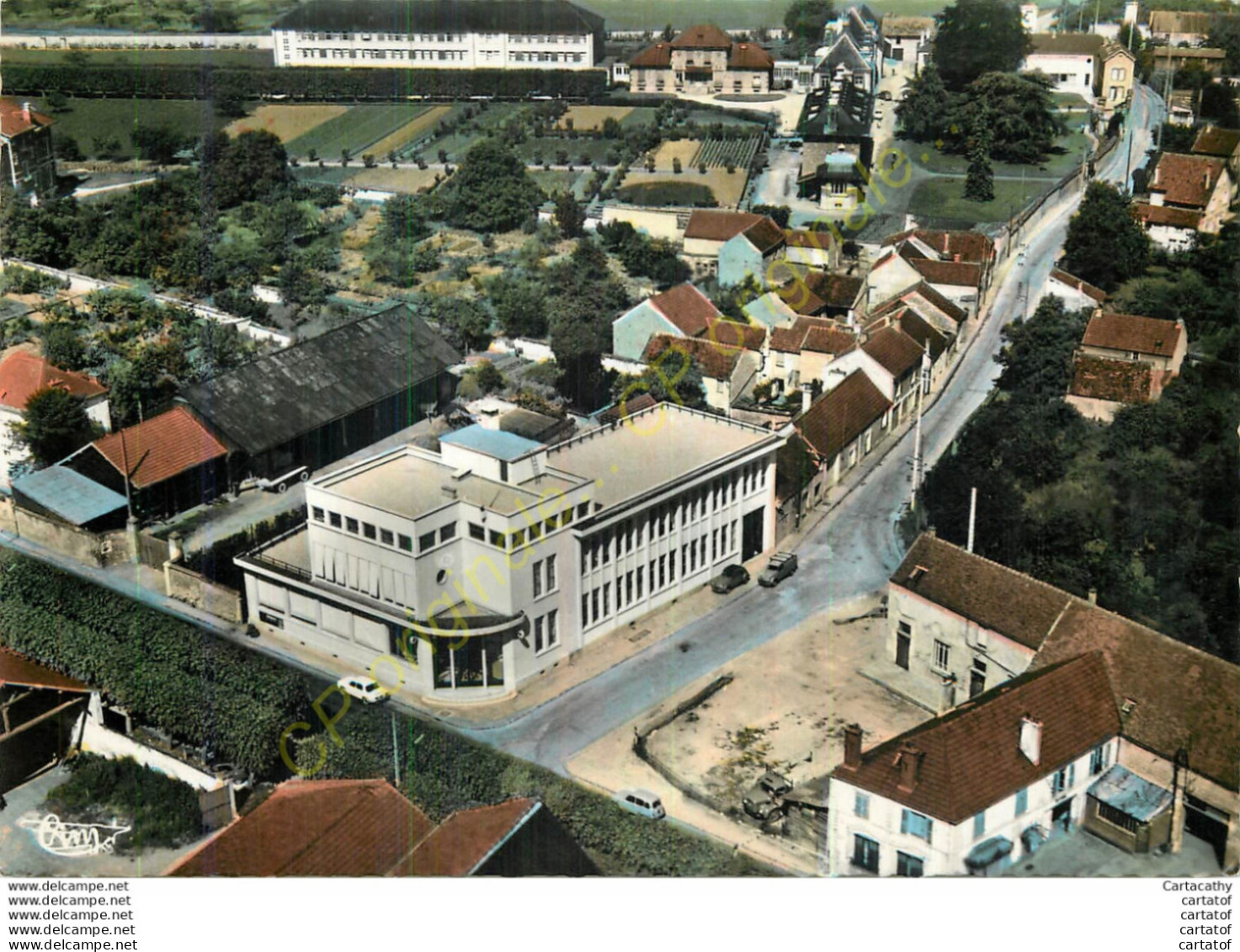 77.  BRIE COMTE ROBERT .  La Poste . Vue Aérienne . - Brie Comte Robert