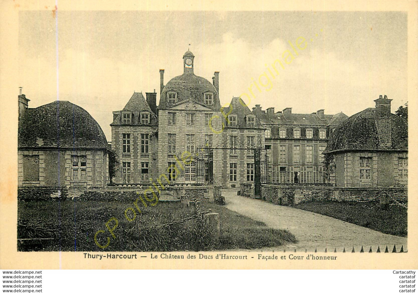 140.  THURY HARCOURT . Le Château .  Façade Et Cour D'honneur . - Thury Harcourt