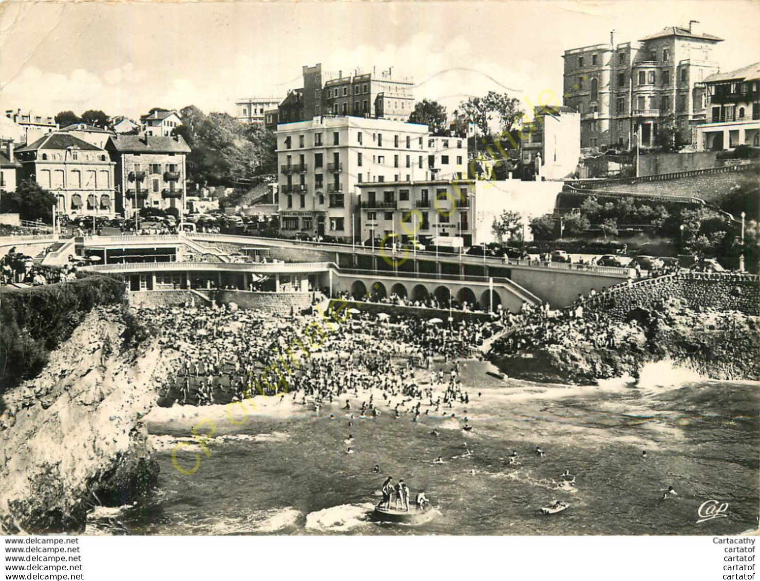 64.  BIARRITZ .  La Plage Et Port-Vieux . - Biarritz