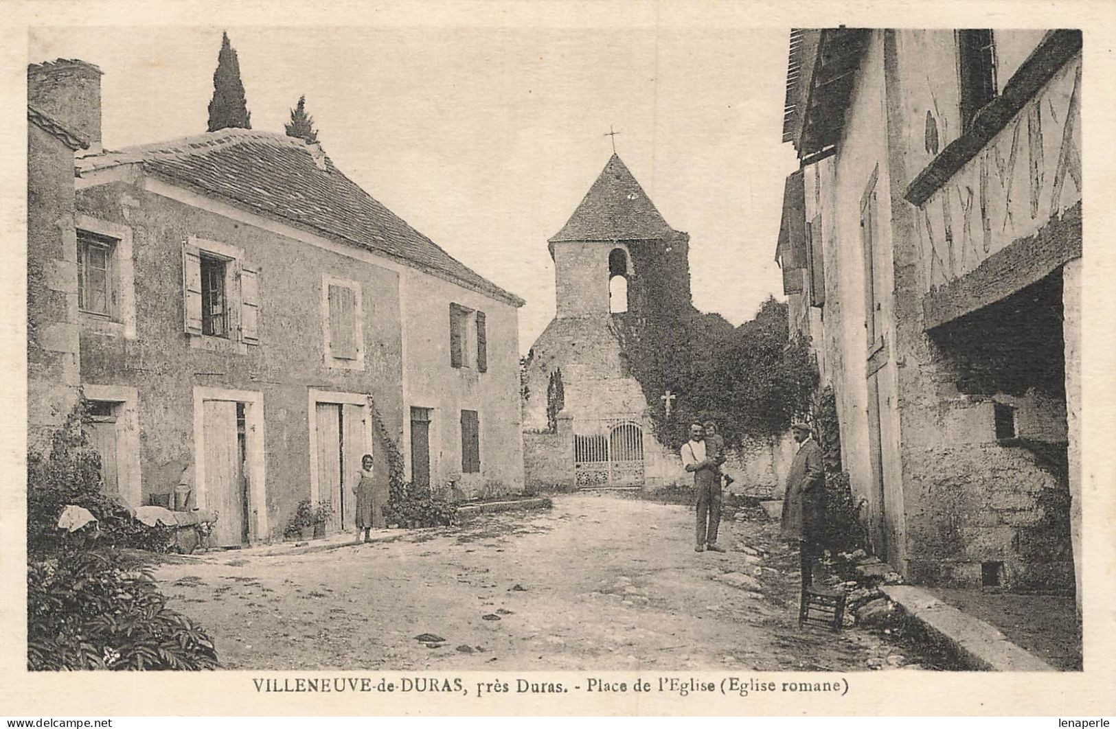 D8921 Villeneuve De Duras Place De L'église - Autres & Non Classés
