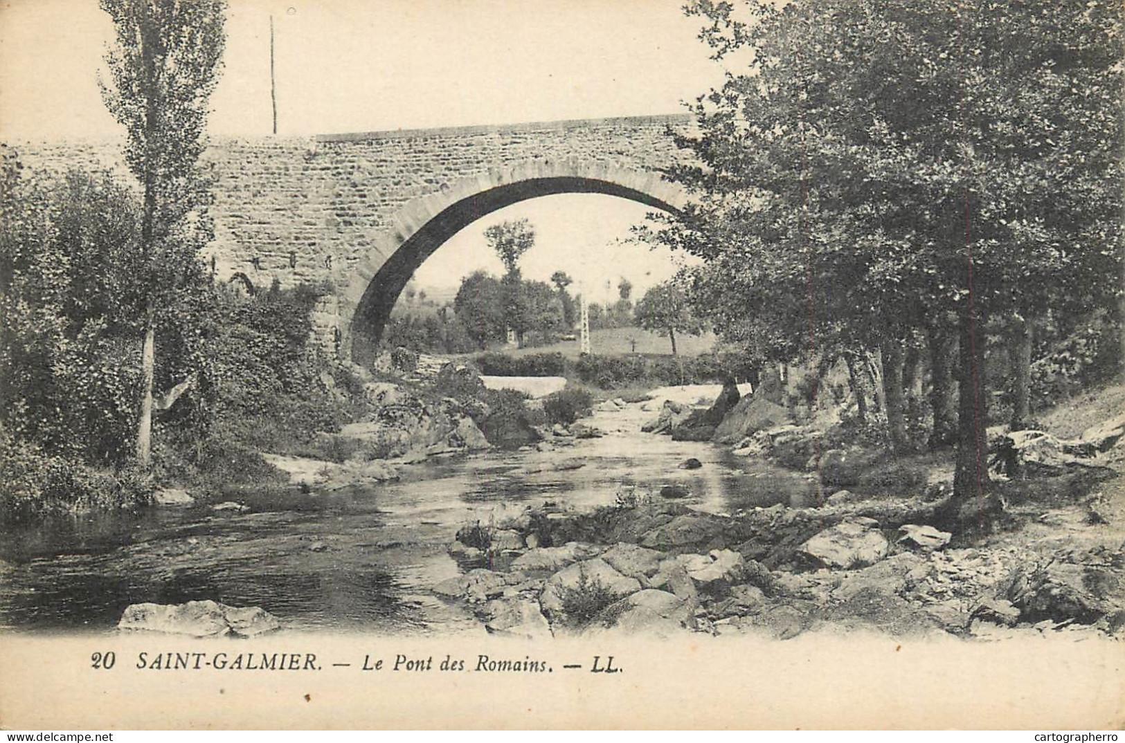 CPA France Saint-Galmier Le Pont Des Romains - Autres & Non Classés