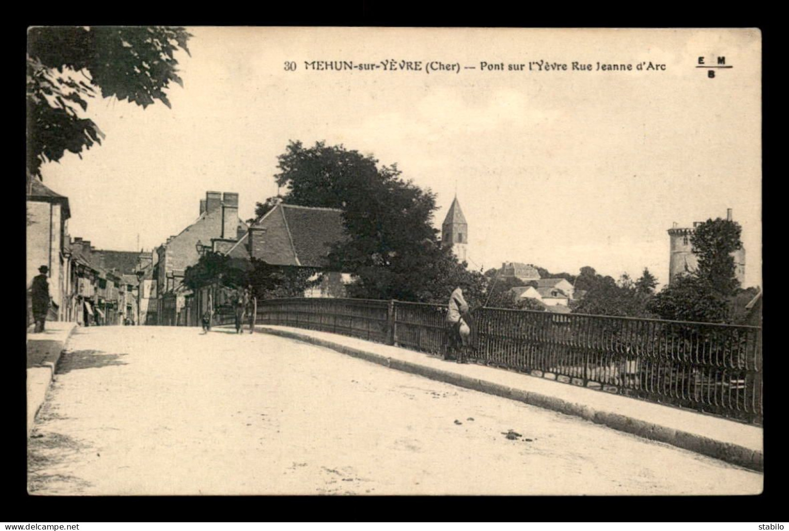 18 - MEHUN-SUR-YEVRE - PONT SUR L'YEVRE ET RUE JEANNE D'ARC - Mehun-sur-Yèvre