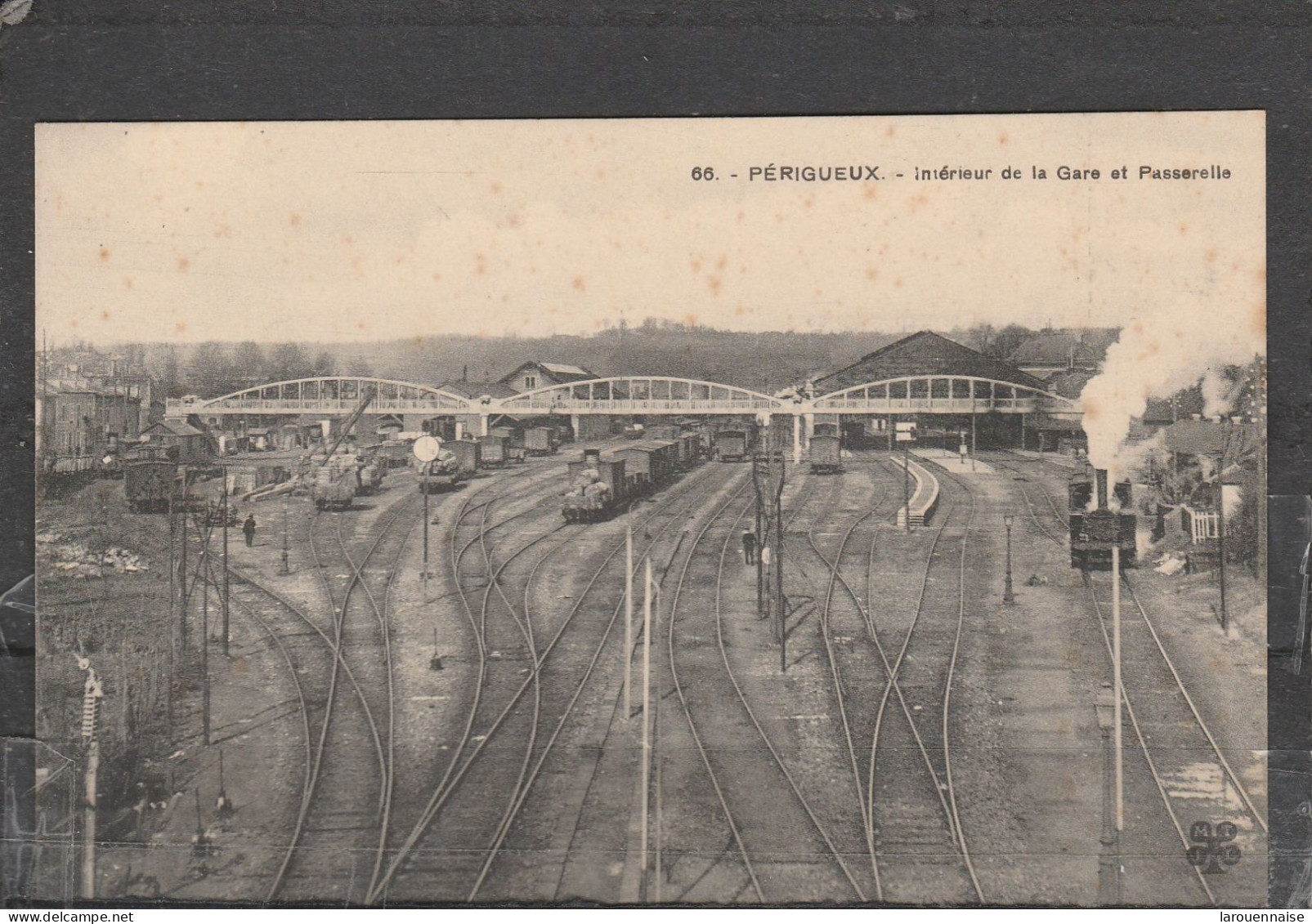 24 - PERIGUEUX - Intérieur De La Gare Et Passerelle - Périgueux