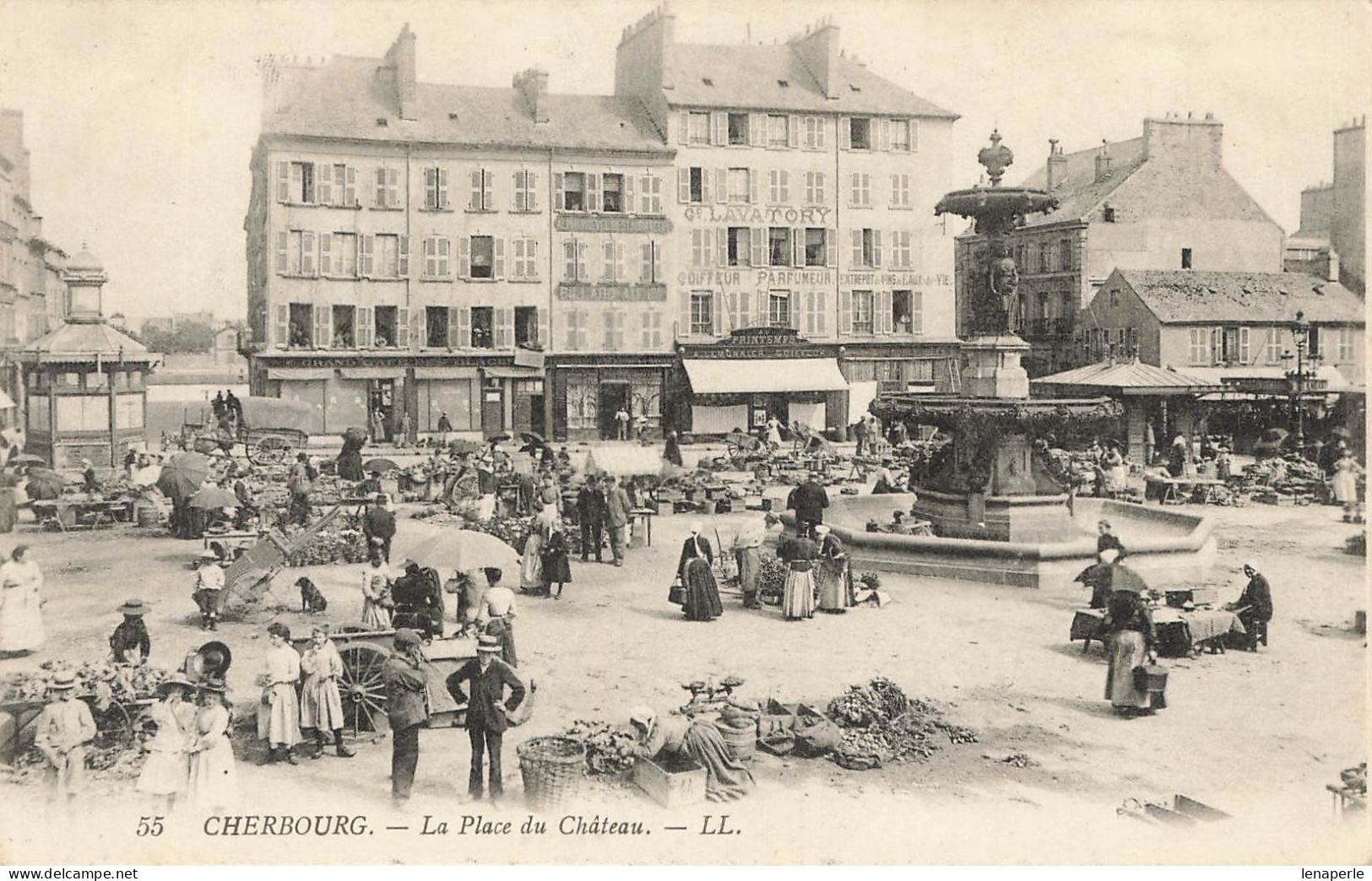 D8972 Cherbourg La Place Du Chateau - Cherbourg