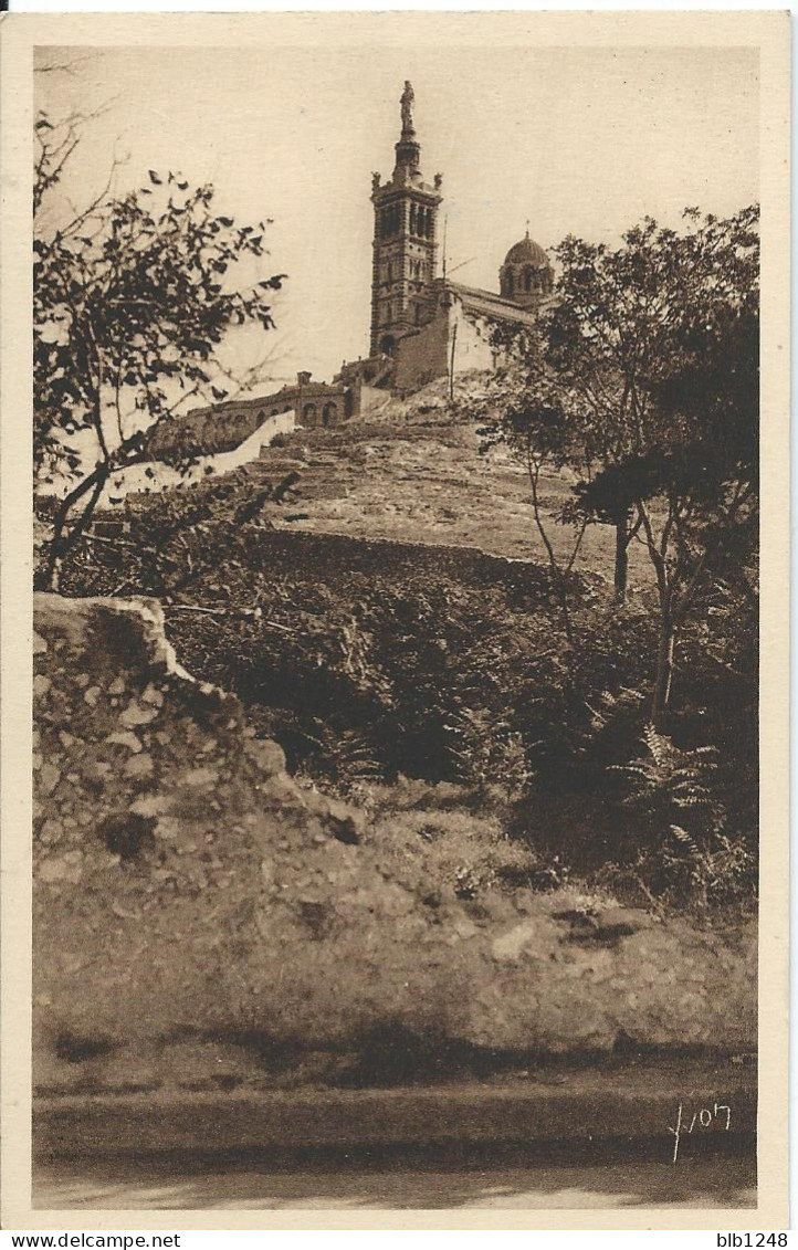 13 Bouches Du Rhone MARSEILLE Notre Dame De La Garde-CPSM - Notre-Dame De La Garde, Aufzug Und Marienfigur