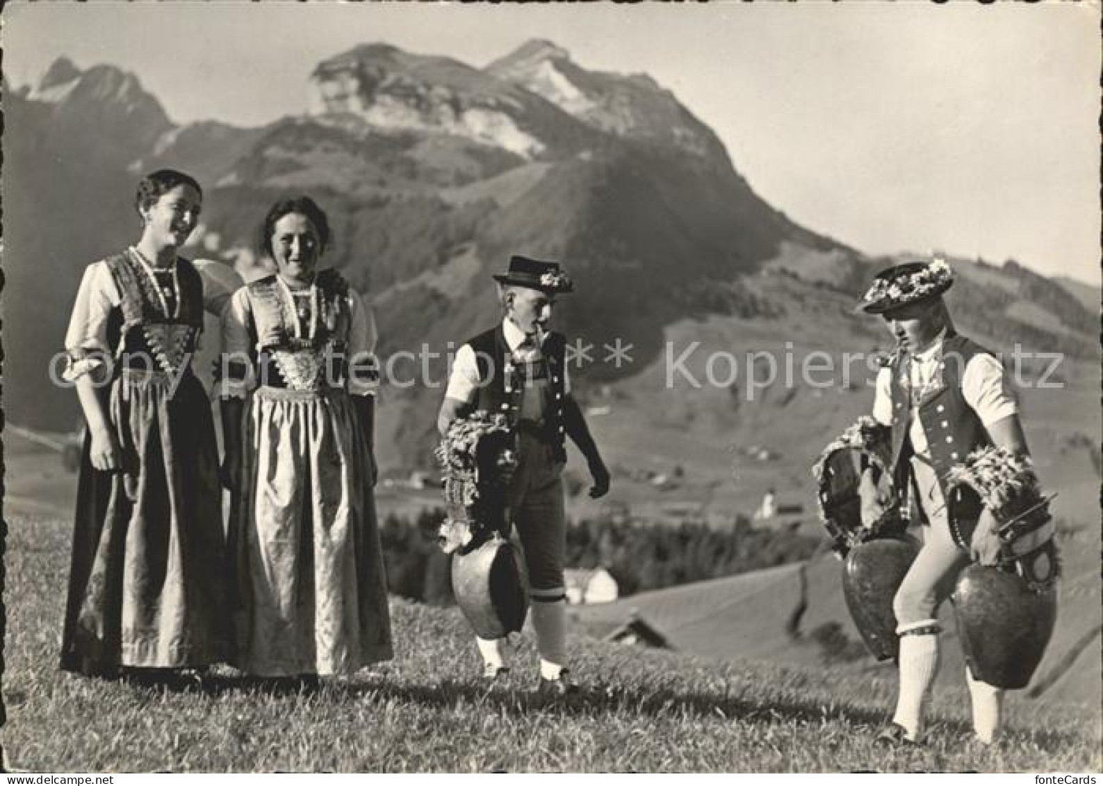 11622020 Appenzell IR Tracht Festtracht Glocken Appenzell - Other & Unclassified