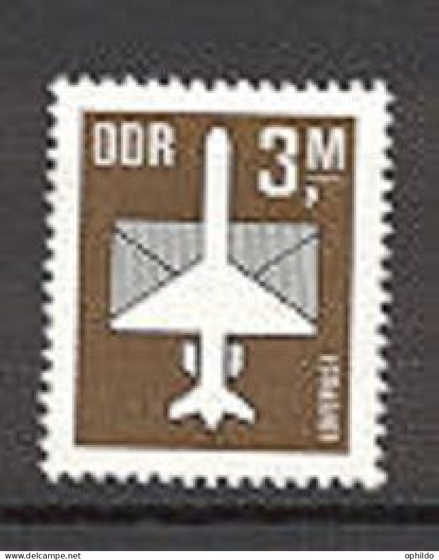 DDR     PA  13   * *  TB  Avion   Cote 4.25 Euro   - Neufs