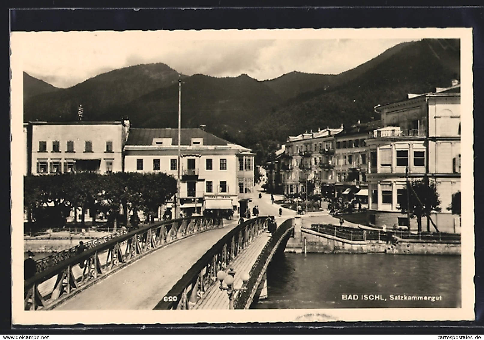 AK Bad Ischl /Salzkammergut, Ortspartie Mit Brücke Und Bergpanorama  - Other & Unclassified